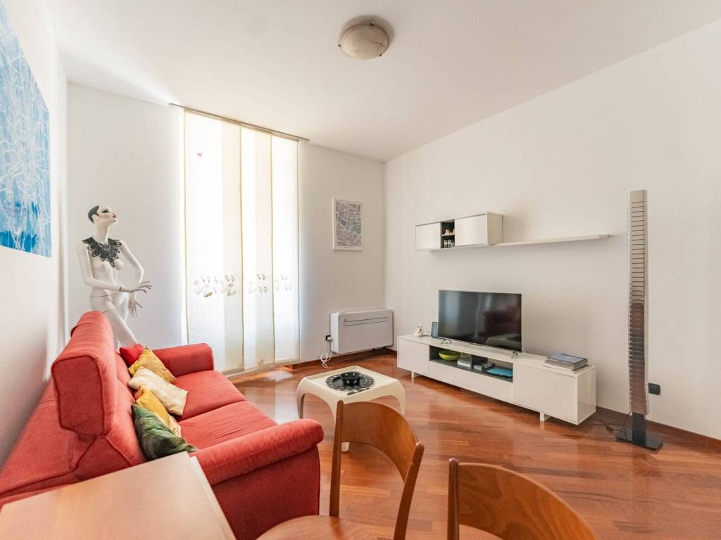 appartamento in vendita a Milano in zona Isola