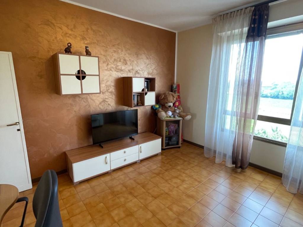 appartamento in vendita a Milano in zona Quartiere degli Olmi