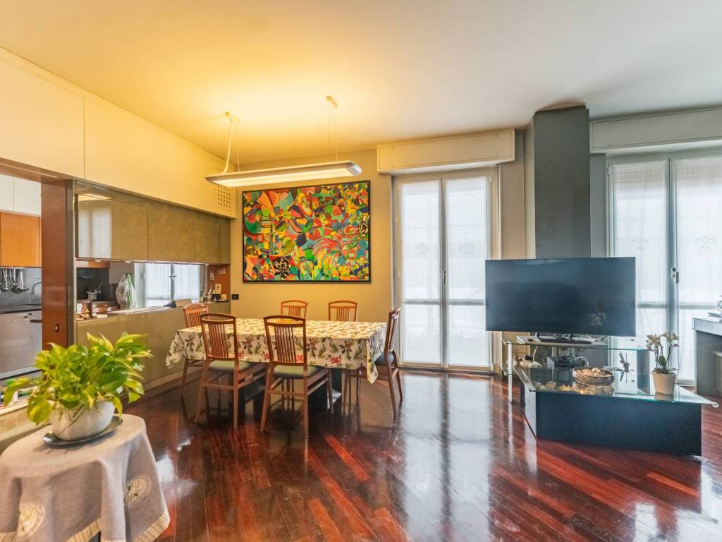 appartamento in vendita a Milano in zona Isola