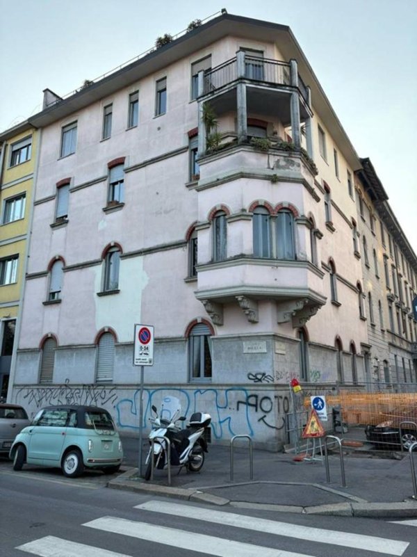 appartamento in vendita a Milano in zona Bocconi
