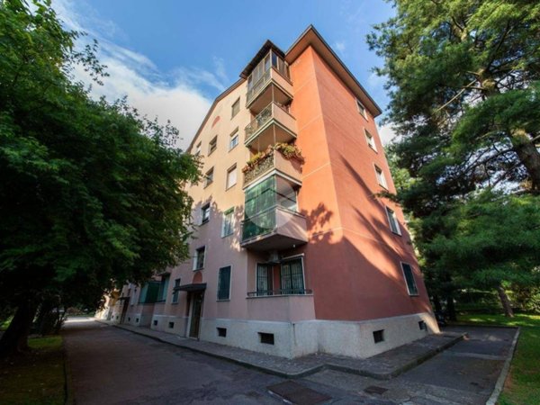 appartamento in vendita a Milano in zona Baggio