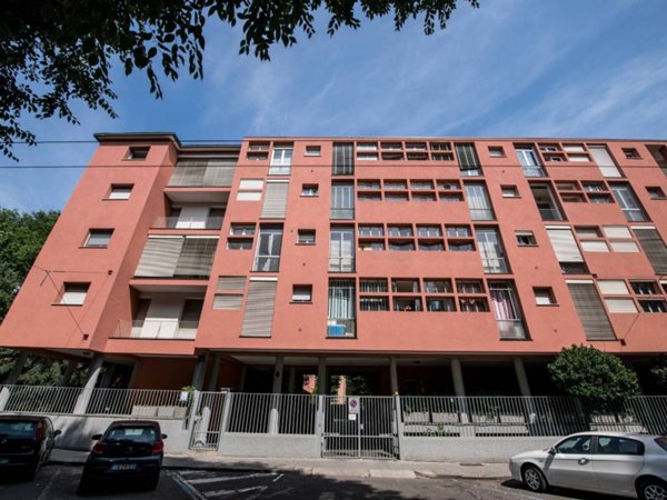 appartamento in vendita a Milano in zona Corvetto