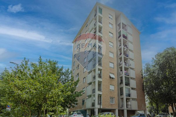 appartamento in vendita a Milano in zona Niguarda