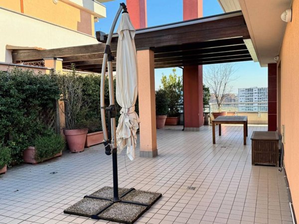appartamento in vendita a Milano in zona Adriano