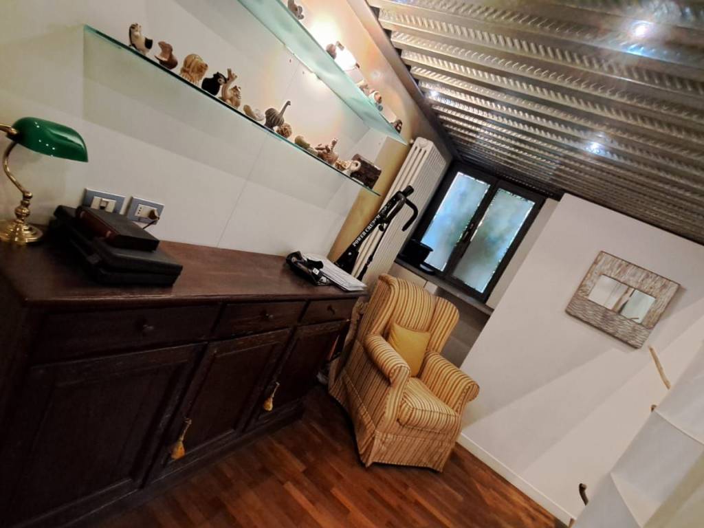 appartamento in vendita a Milano in zona Porta Garibaldi