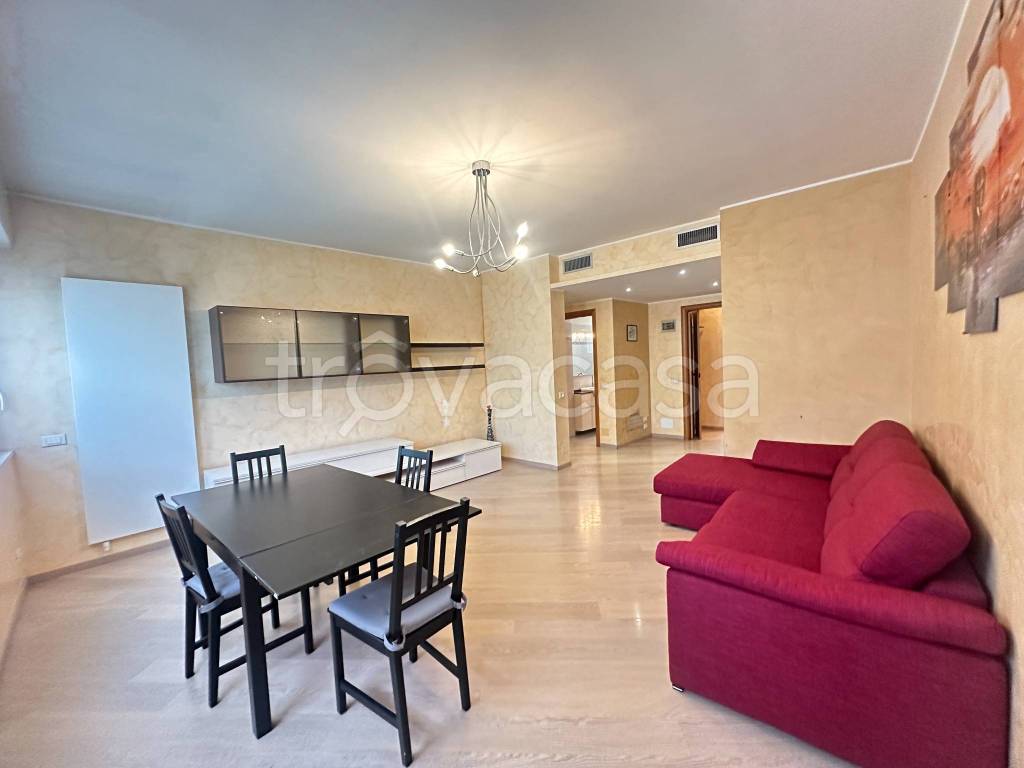appartamento in vendita a Milano in zona Famagosta