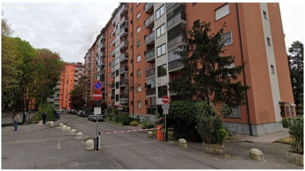 appartamento in vendita a Milano in zona Gallaratese
