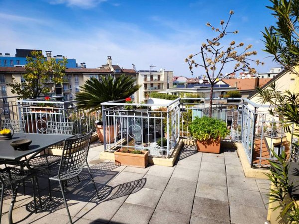 appartamento in vendita a Milano in zona Isola