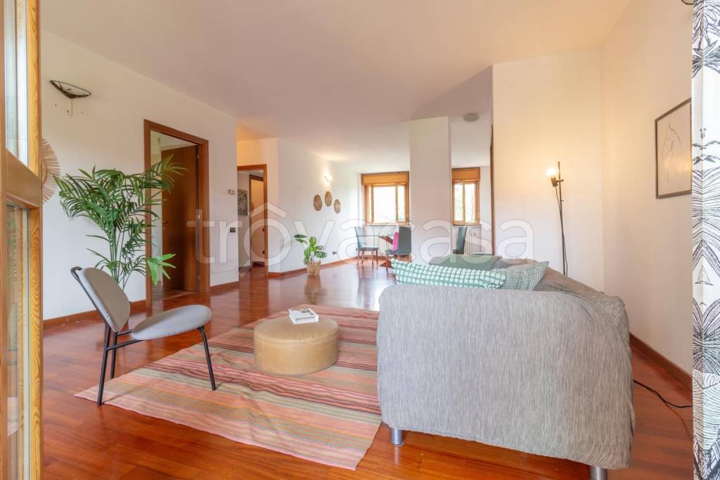 appartamento in vendita a Milano in zona Piazzale Lodi