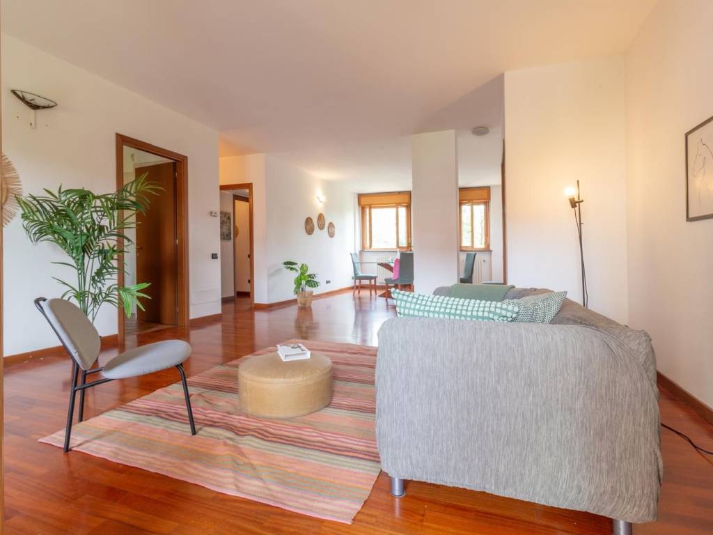 appartamento in vendita a Milano in zona Piazzale Lodi