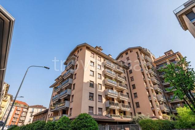 appartamento in vendita a Milano in zona Isola