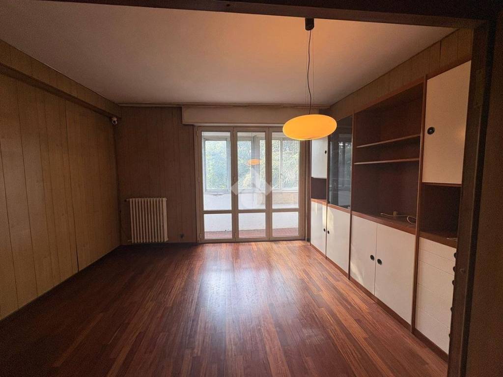appartamento in vendita a Milano in zona Famagosta