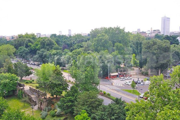 appartamento in vendita a Milano in zona Porta Nuova