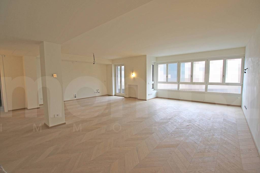 appartamento in vendita a Milano in zona Porta Nuova
