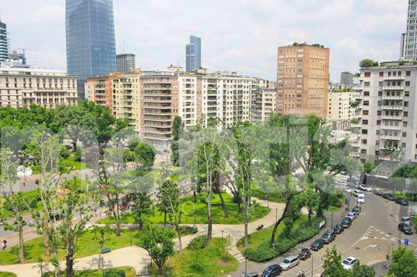 appartamento in vendita a Milano in zona Porta Nuova