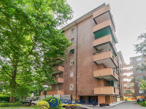 appartamento in vendita a Milano in zona Niguarda