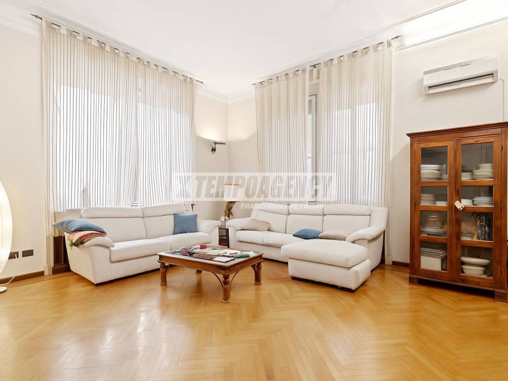 appartamento in vendita a Milano in zona Casoretto