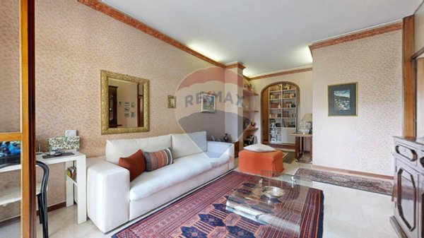 appartamento in vendita a Milano in zona Bullona