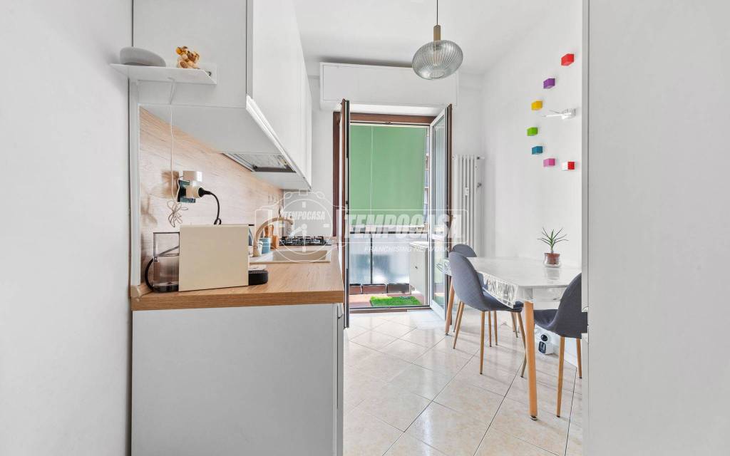 appartamento in vendita a Milano in zona Piazzale Lodi
