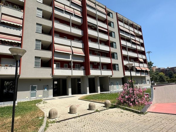 appartamento in vendita a Milano in zona Famagosta