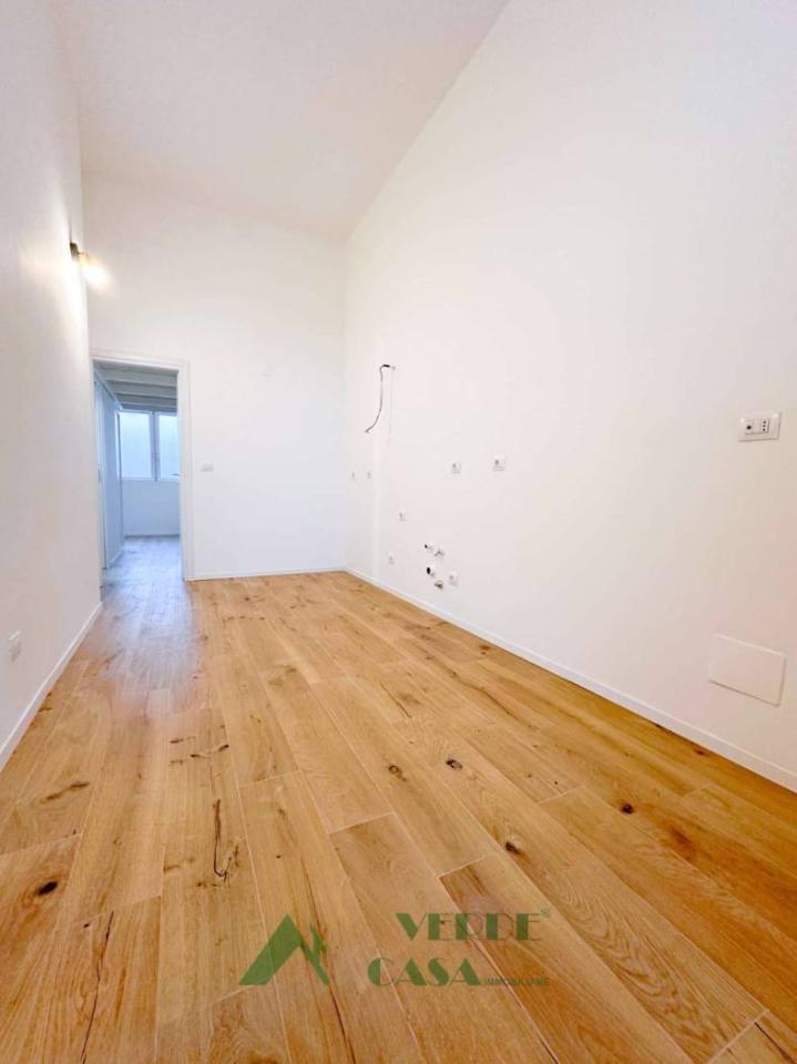 appartamento in vendita a Milano in zona Lorenteggio