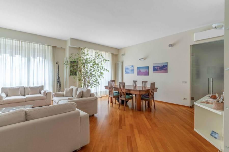 appartamento in vendita a Milano in zona Brera