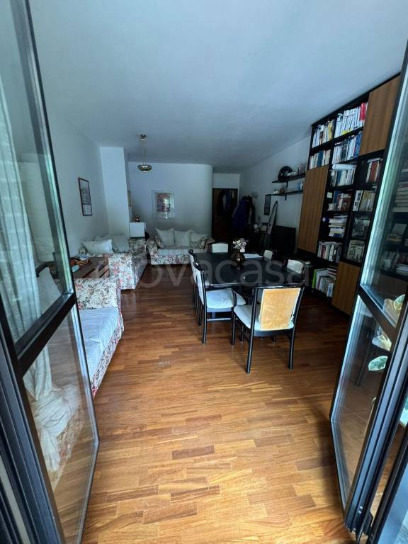 appartamento in vendita a Milano in zona Dergano