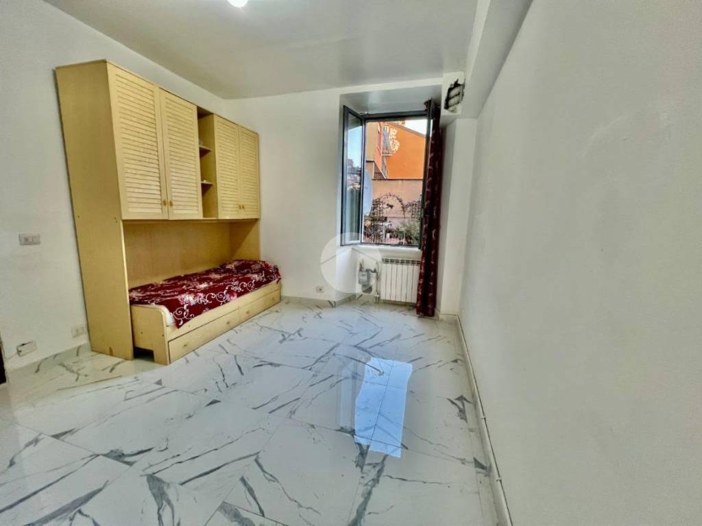 appartamento in vendita a Milano in zona Bocconi