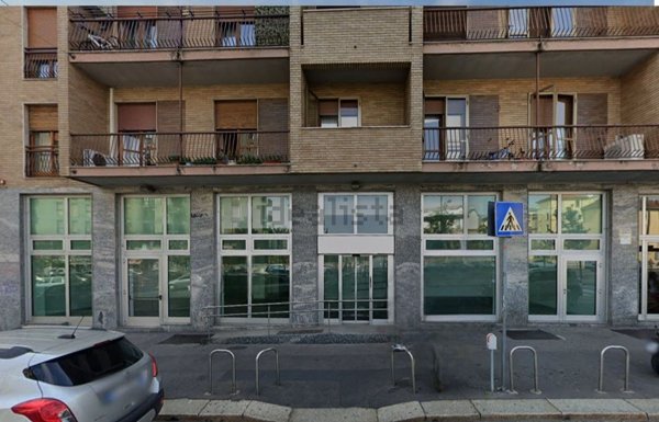 negozio in vendita a Milano in zona Piazzale Lodi