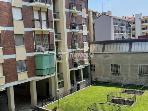 appartamento in vendita a Milano in zona Piazzale Lodi