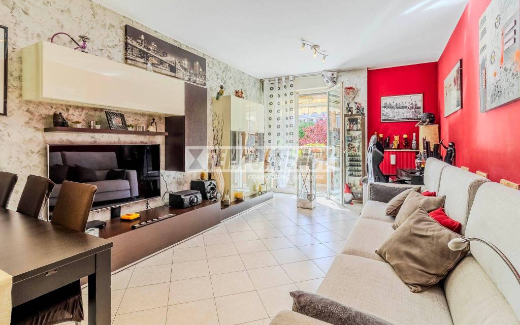 appartamento in vendita a Milano in zona Rogoredo