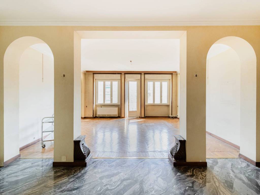 appartamento in vendita a Milano in zona Guastalla