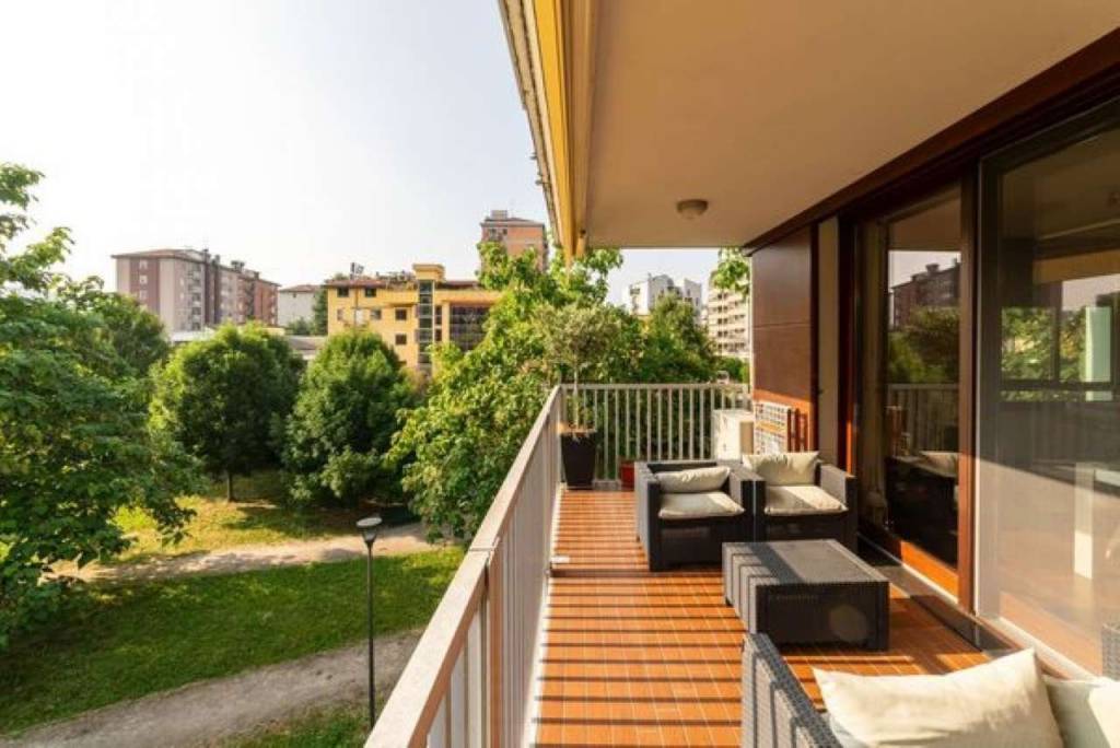 appartamento in vendita a Milano in zona Corvetto
