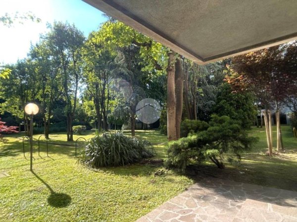 appartamento in vendita a Milano in zona Corvetto