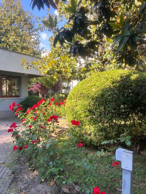 appartamento in vendita a Milano in zona Corvetto