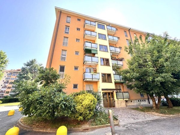 appartamento in vendita a Milano in zona Gallaratese
