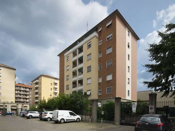 appartamento in vendita a Milano in zona Affori