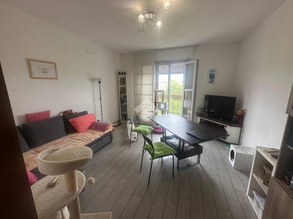appartamento in vendita a Milano in zona Famagosta