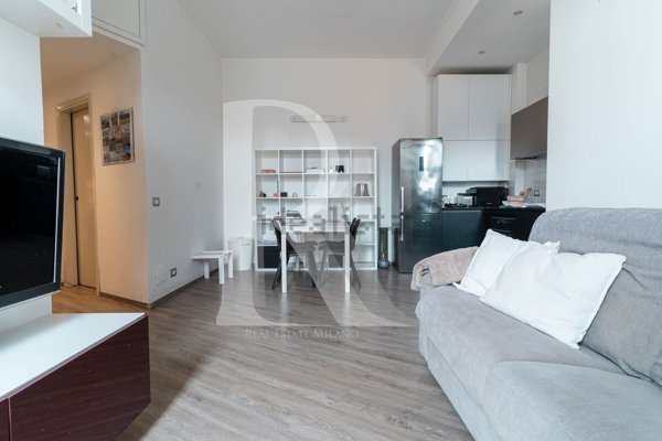 appartamento in vendita a Milano in zona Cadorna
