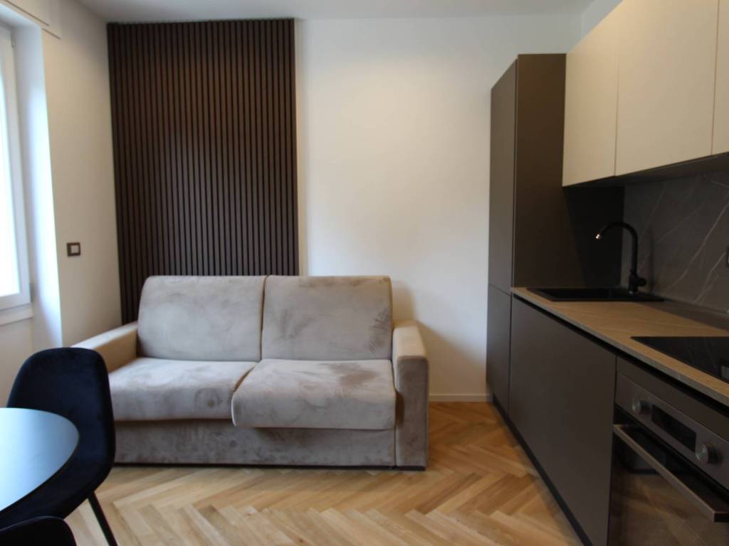 appartamento in vendita a Milano in zona Trenno
