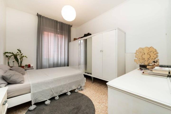 appartamento in vendita a Milano in zona Isola