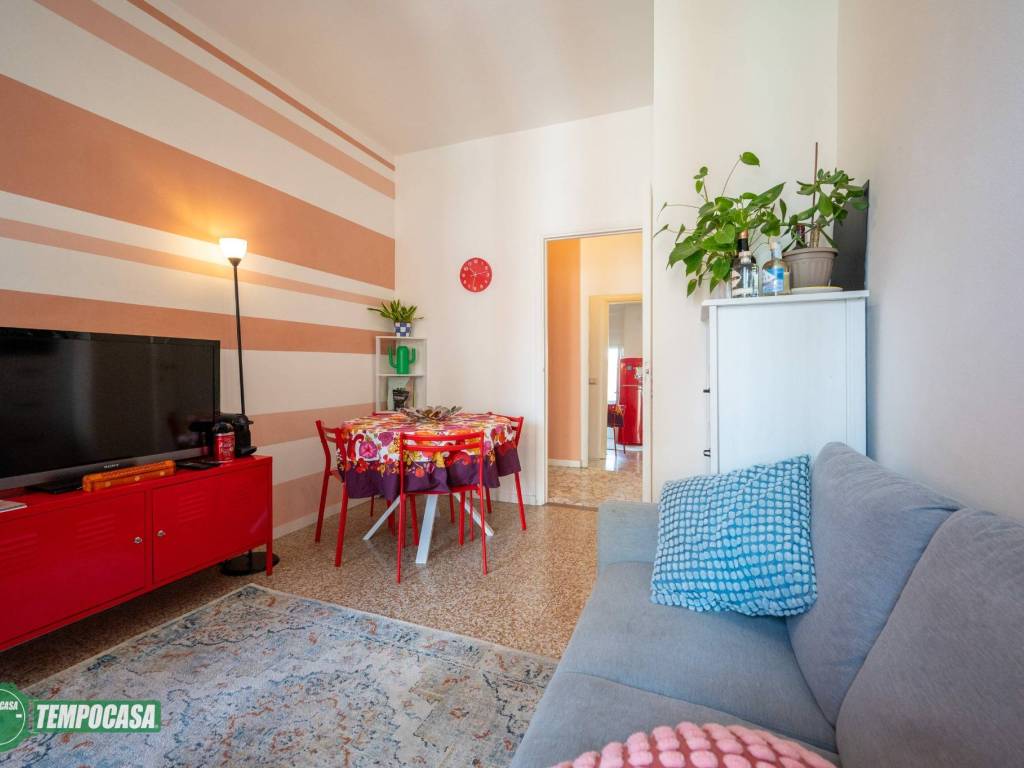 appartamento in vendita a Milano in zona Lorenteggio