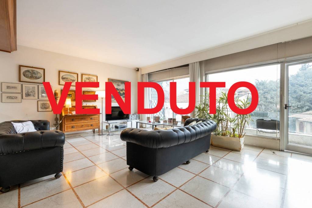 appartamento in vendita a Milano in zona Città Studi