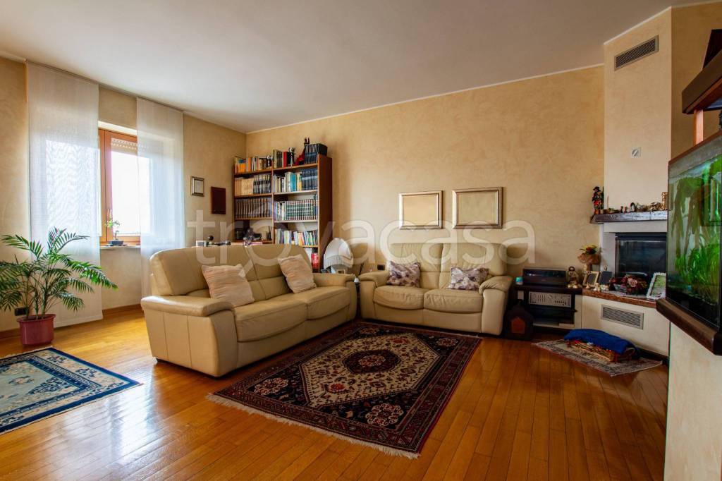 appartamento in vendita a Milano in zona Piazzale Lodi