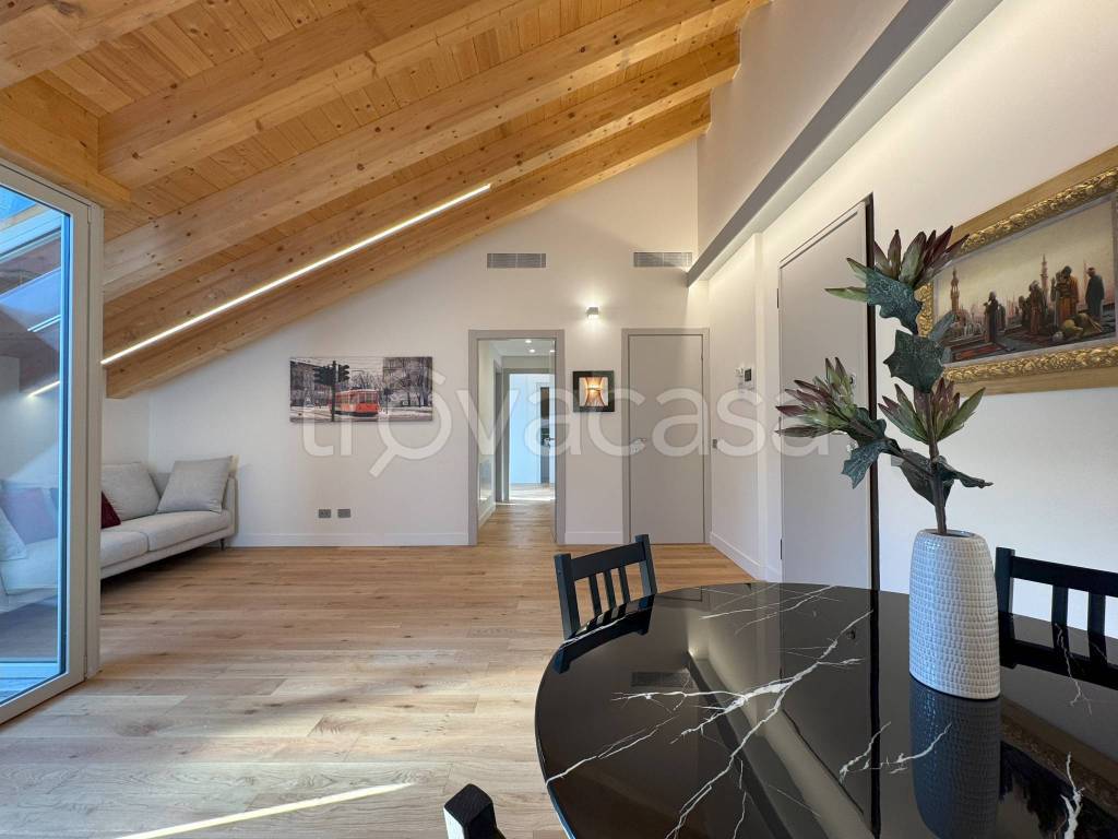 appartamento in vendita a Milano in zona Porta Romana
