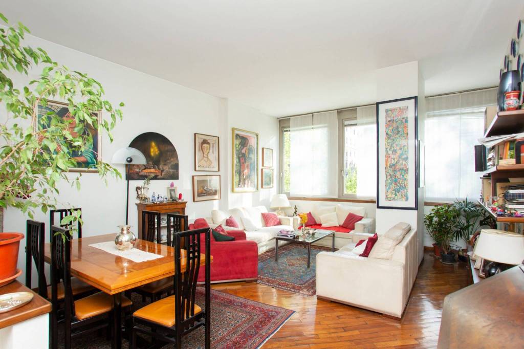 appartamento in vendita a Milano in zona Centro Direzionale