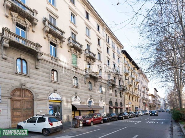 negozio in vendita a Milano in zona Città Studi