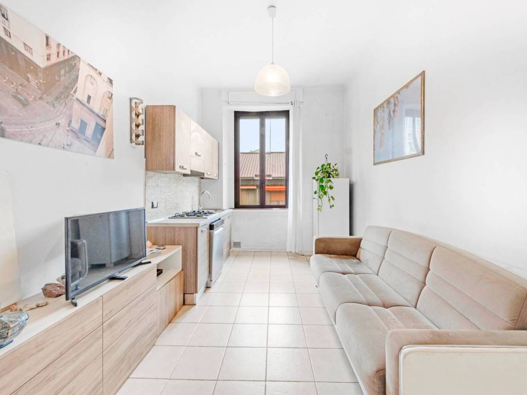 appartamento in vendita a Milano in zona Famagosta