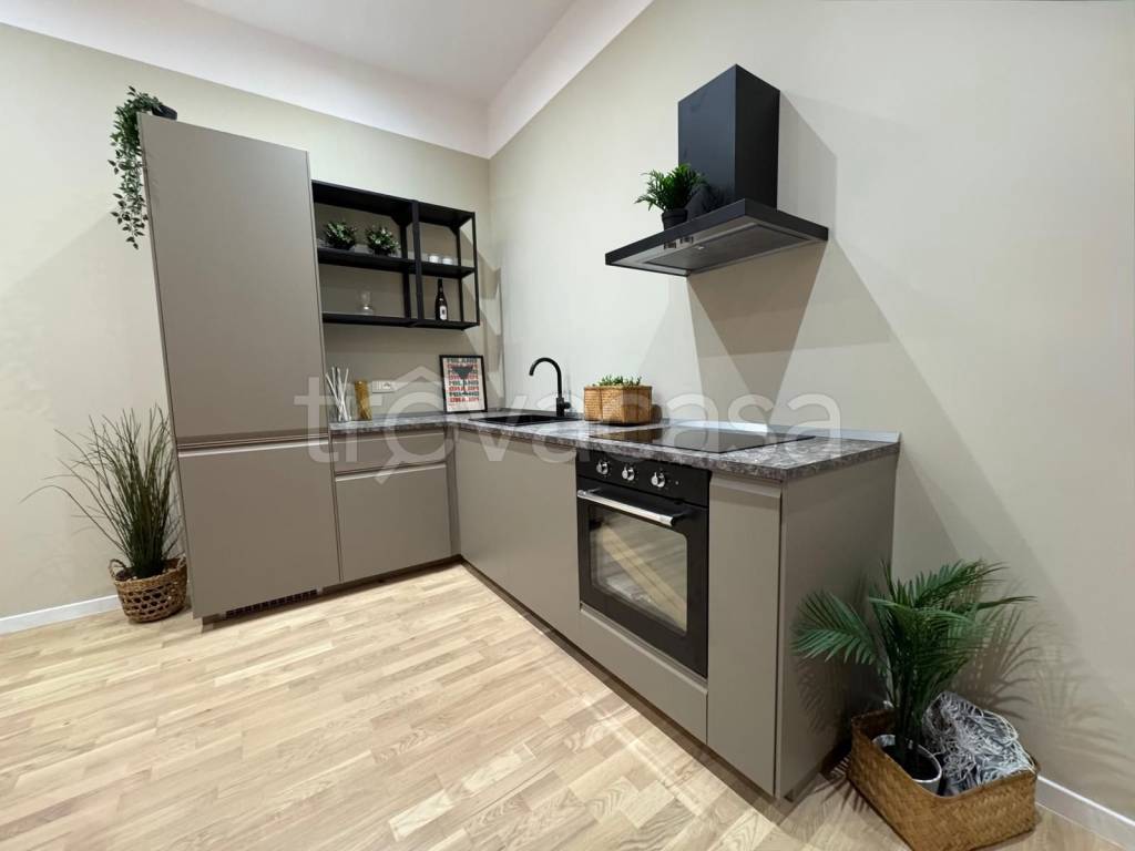 appartamento in vendita a Milano in zona Solari