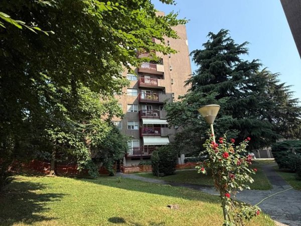appartamento in vendita a Milano in zona Forlanini